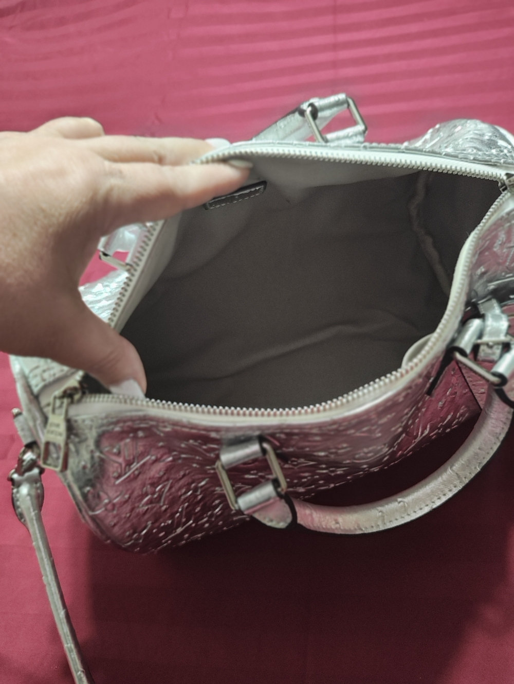 SALE NEW Designer Monogram Speedy Metallic Ostrich Silver Handbag LV MUST HAVE - Picture 2 of 6